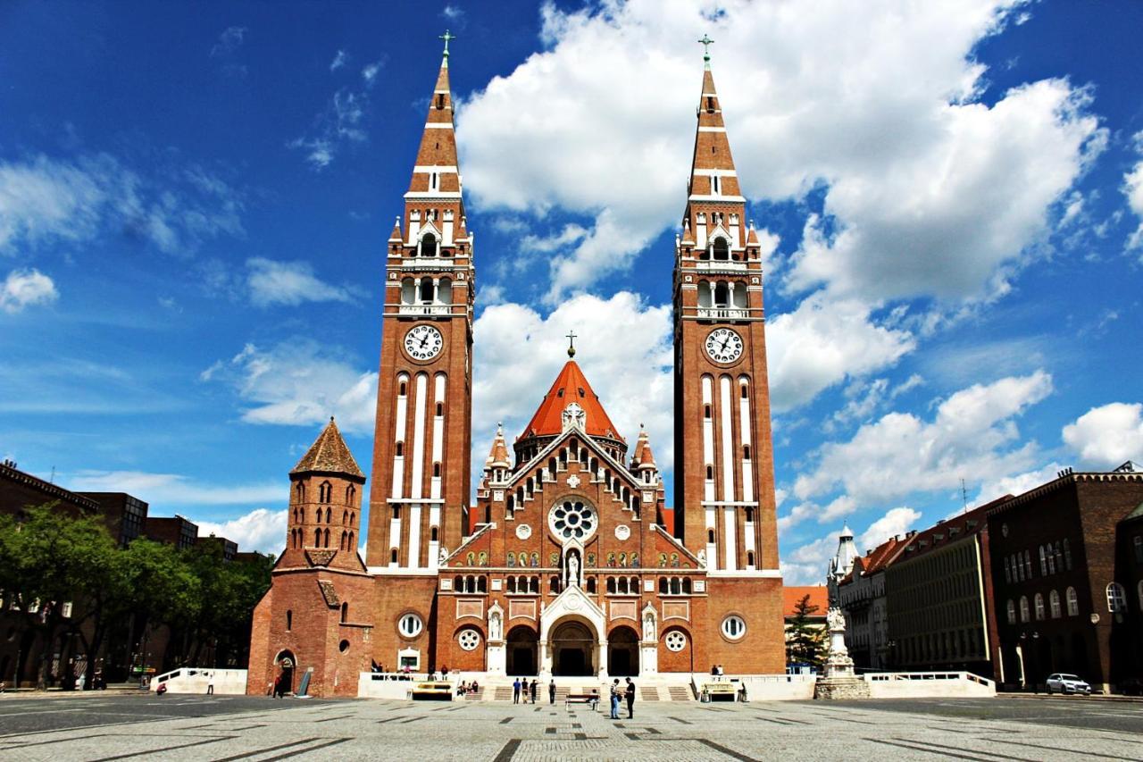 Szeged Suncity Apartman Exterior photo